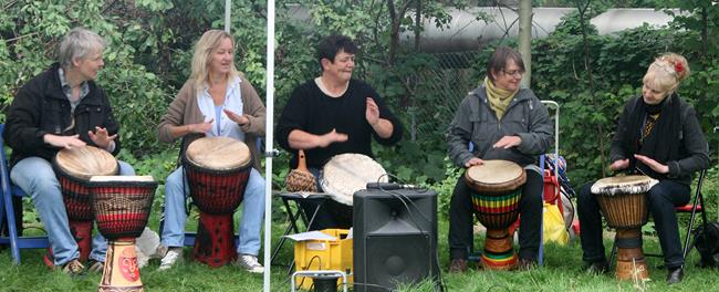 Frauen-Trommelgruppe Die Djembe Frauen-Trommelgruppe Die Djembe